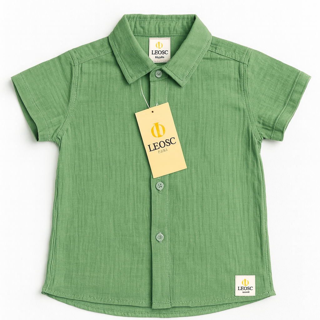Chemise enfant en coton – Vert sauge 🍃